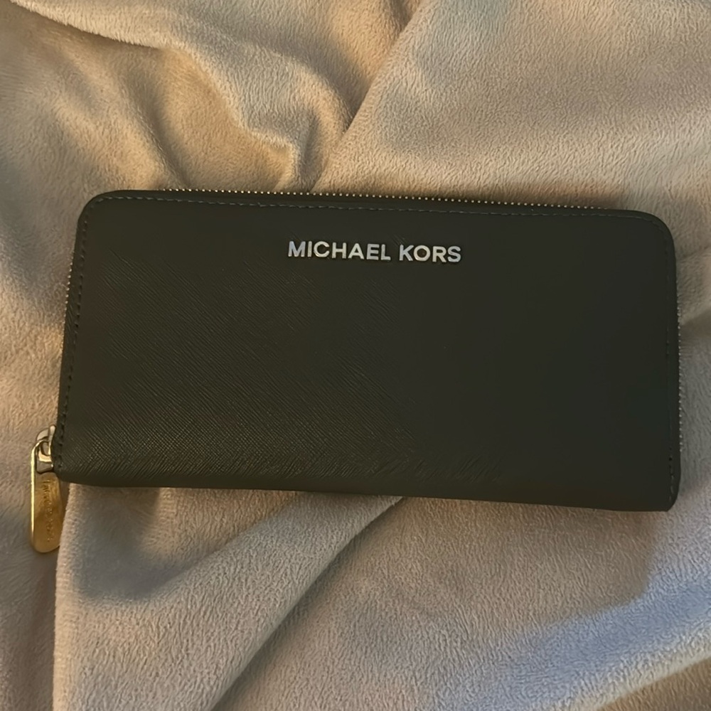 MK Green Wallet